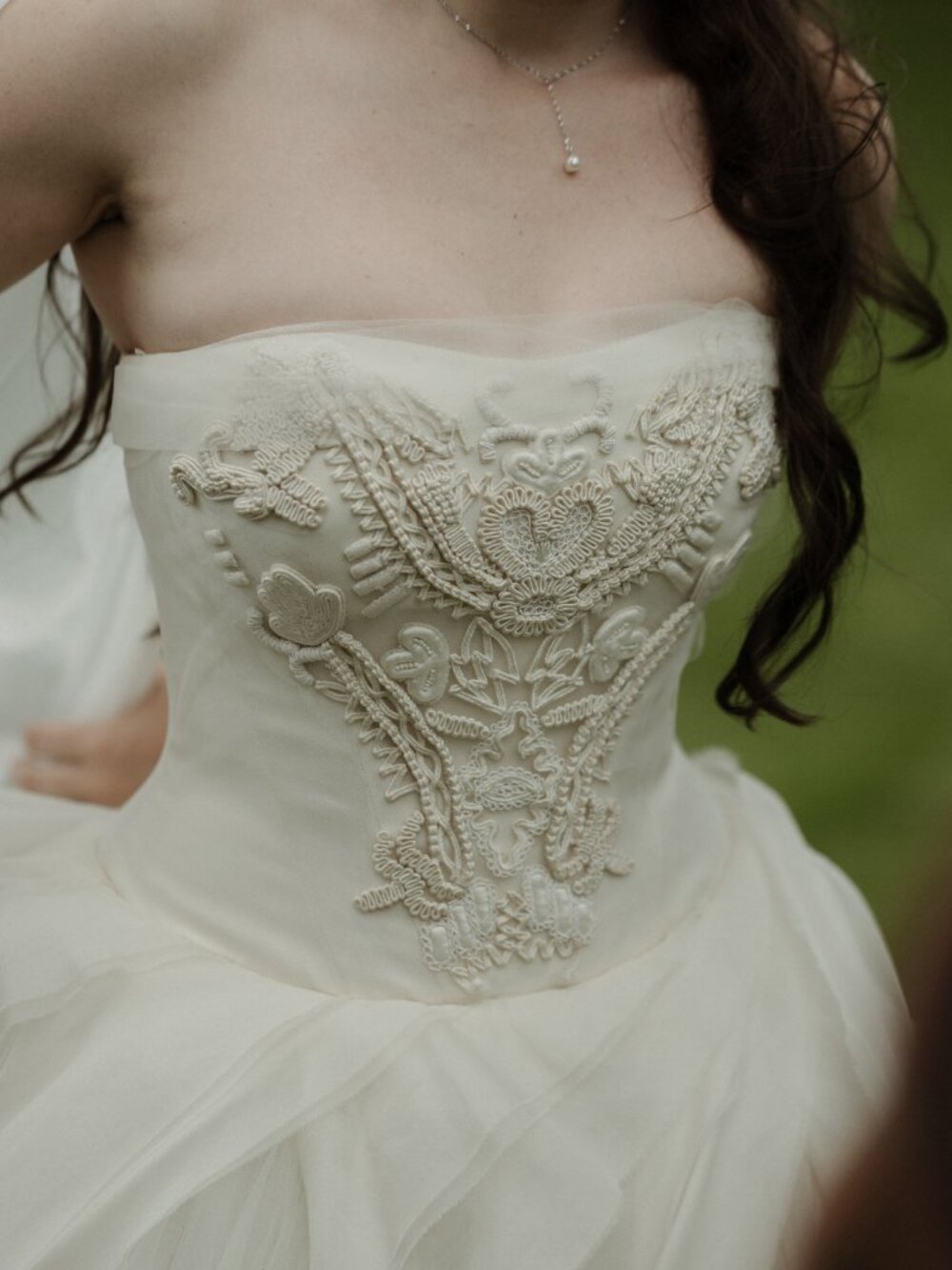 Vera Wang Liesel Wedding Gown - Picture 6 of 13